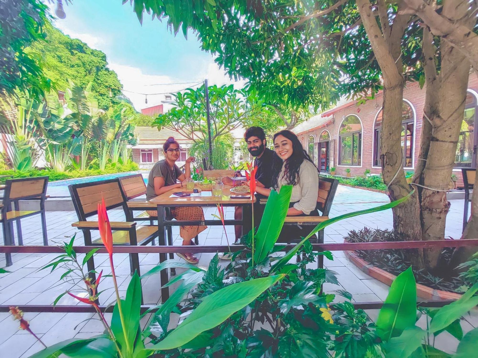 Ninh Binh Mountain Side Homestay & Cafe ภายนอก รูปภาพ