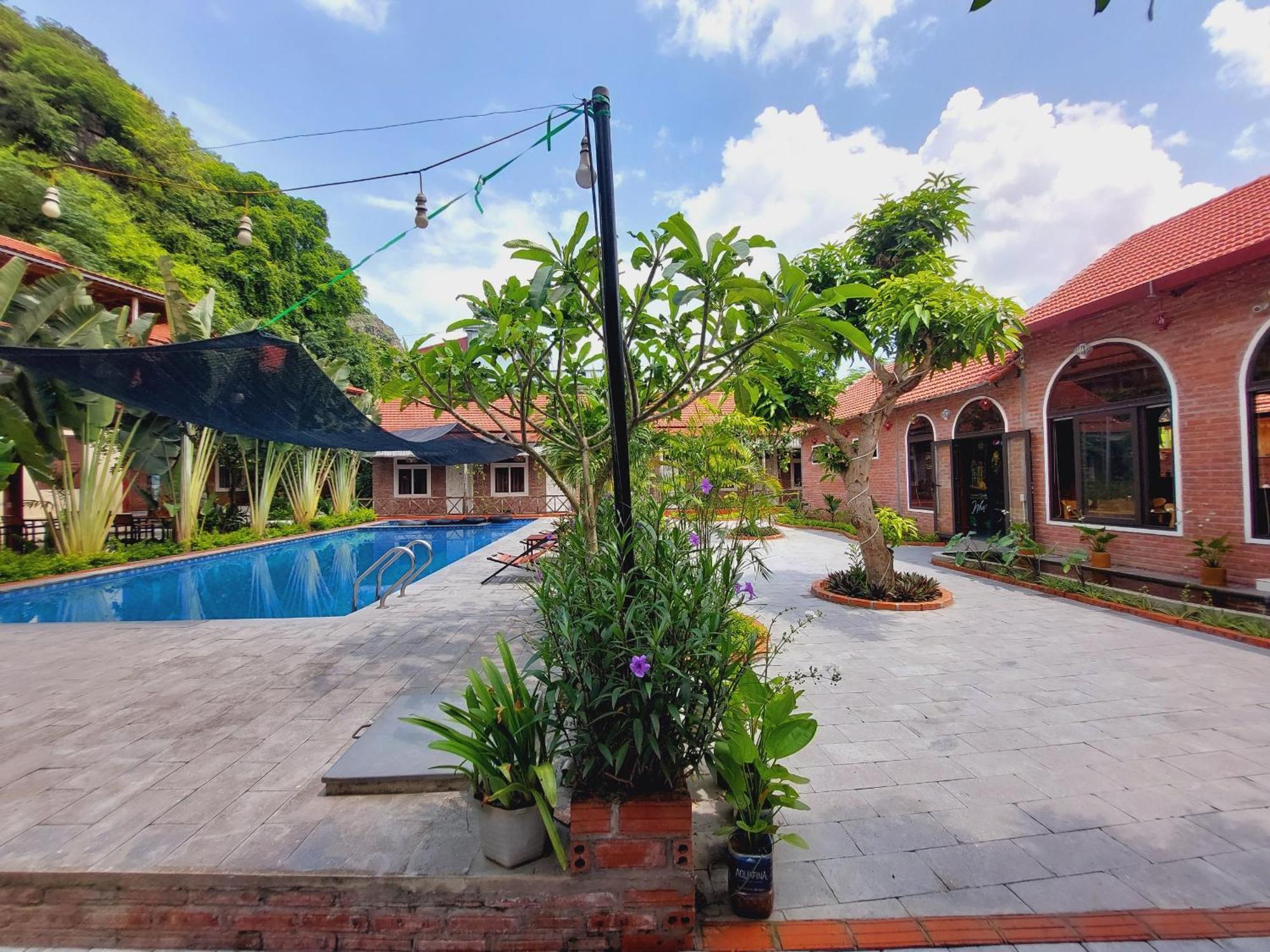 Ninh Binh Mountain Side Homestay & Cafe ภายนอก รูปภาพ
